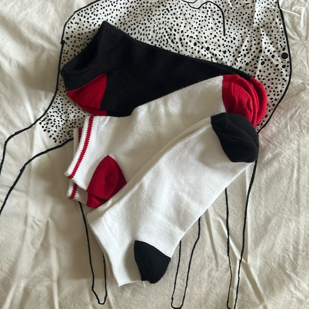 Free with purchase - 3 pack of brand new ankle socks - no packaging